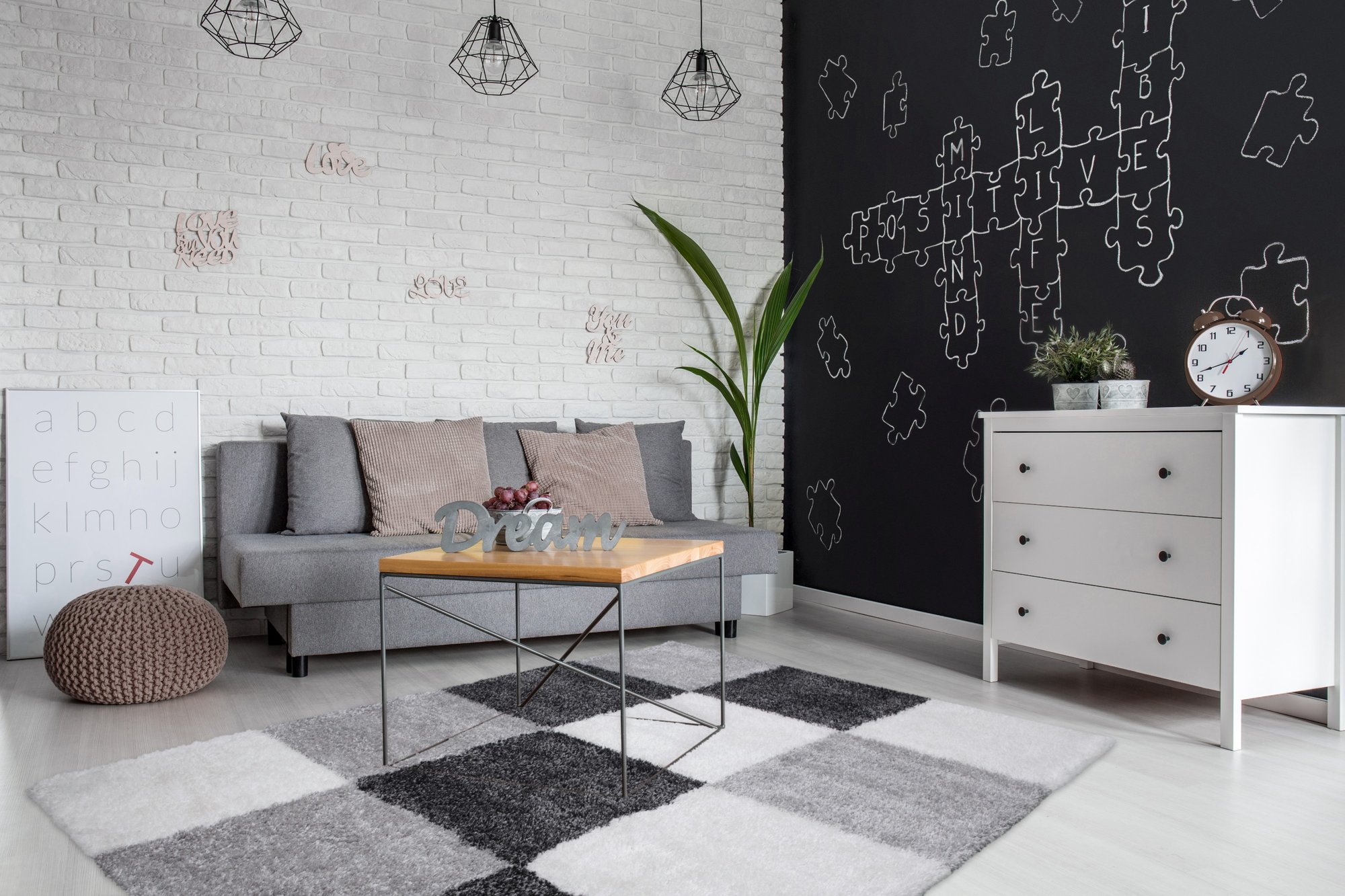 Trang trí với màu xám than: Làm mềm sàn nhà của bạn bằng một tấm thảm Anthracite